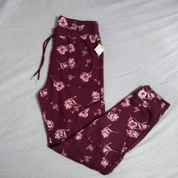 Sweat Shirt Joggers Set - Picture 2 of 9